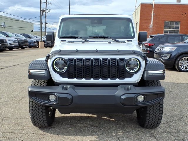 Used 2024 Jeep Wrangler Unlimited Sahara w/ Technology Group AWD/4WD image 15