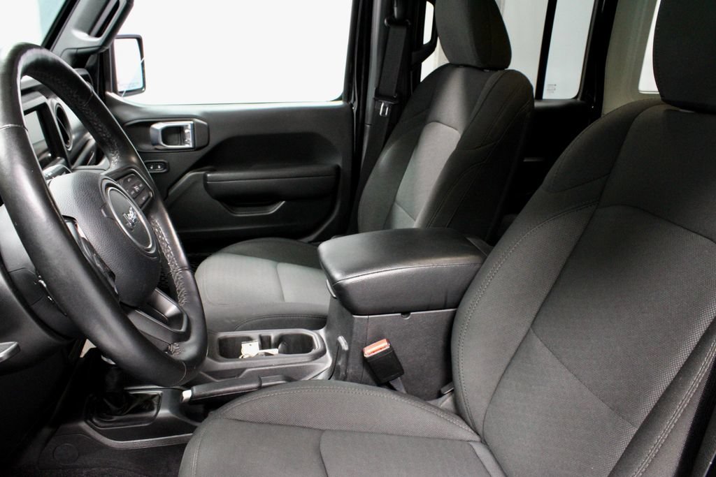 Used 2023 Jeep Wrangler Unlimited w/ Cold Weather Group AWD/4WD image 23