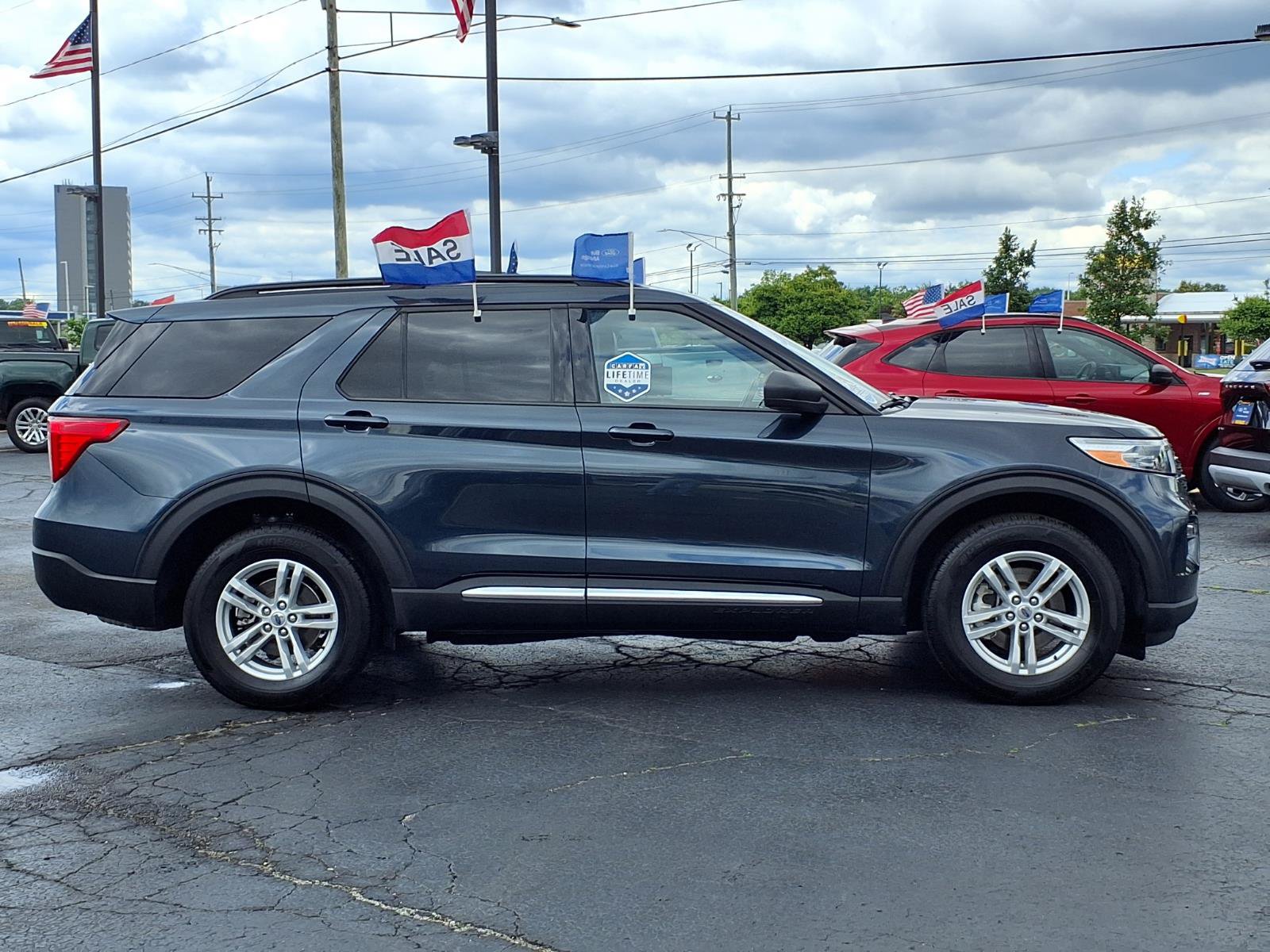 Certified 2024 Ford Explorer XLT w/ Equipment Group 202A AWD/4WD image 24