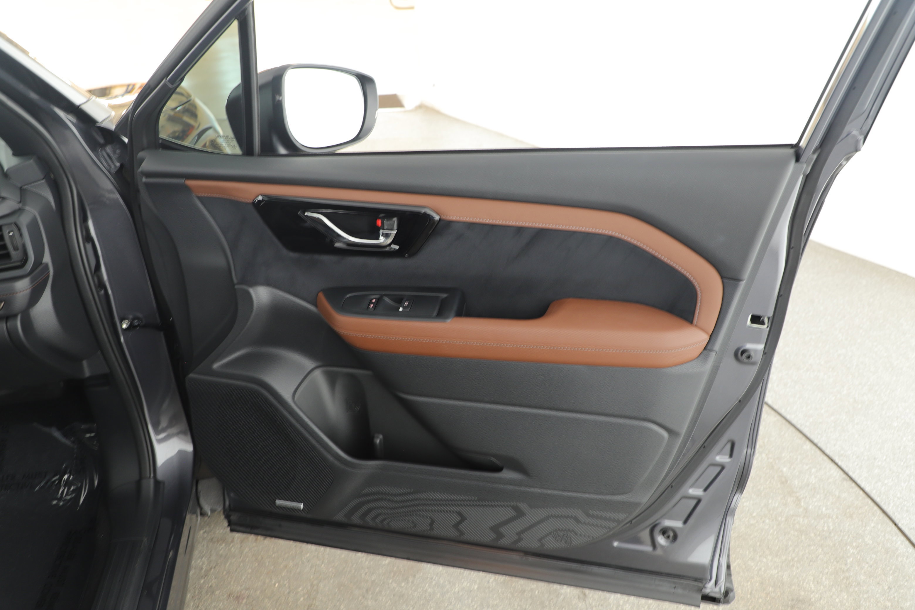 Used 2025 Subaru Forester Touring image 18