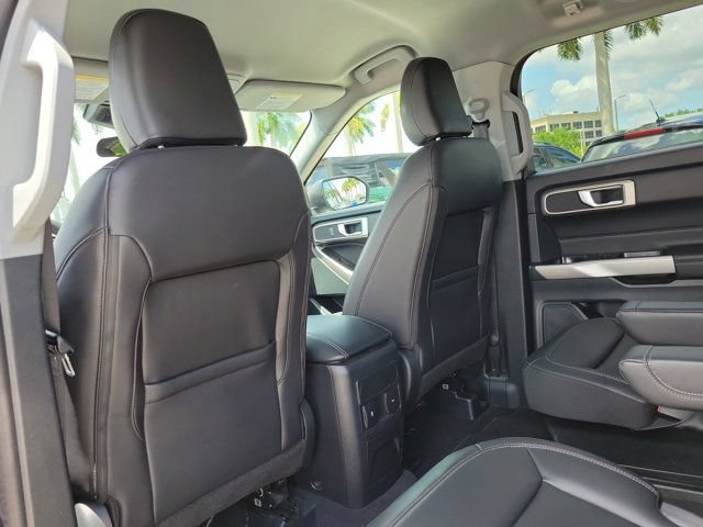 Certified 2024 Ford Explorer XLT w/ Equipment Group 202A AWD/4WD image 17