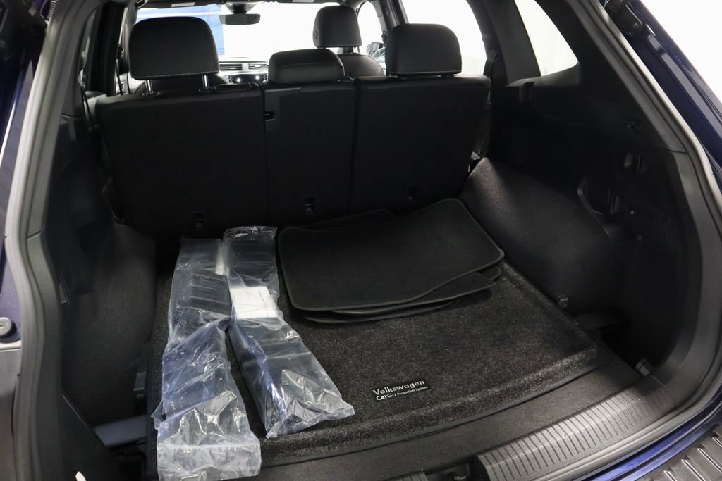 Used 2022 Volkswagen Tiguan SEL R-Line image 16