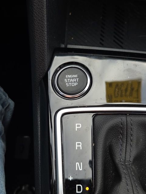 Used 2025 Kia Sportage EX image 45