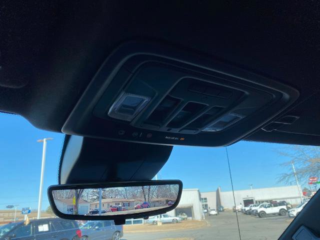 Used 2025 Chevrolet Silverado 1500 High Country image 24
