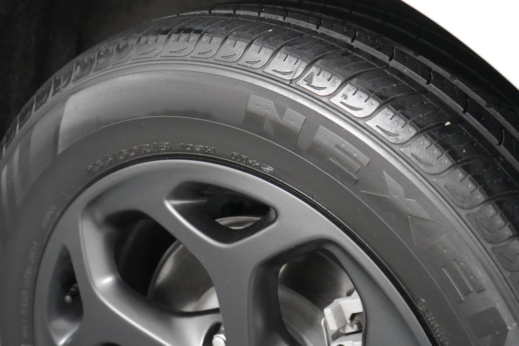 Used 2023 Chrysler Pacifica Limited w/ S Appearance Package FWD image 36