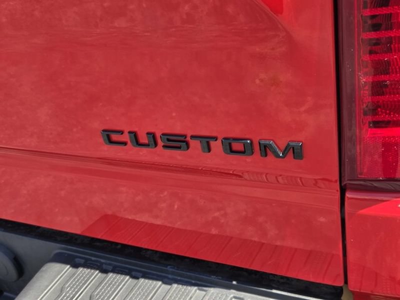 Used 2023 Chevrolet Silverado 1500 Custom w/ LPO, Dark Essentials Package RWD image 5