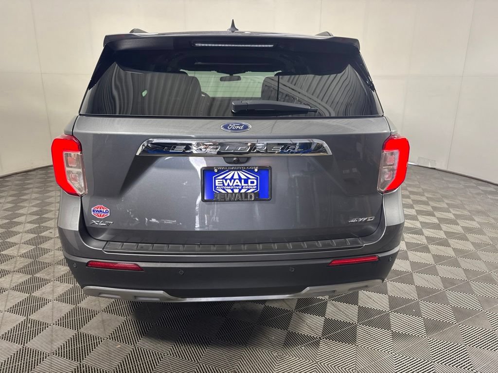 Certified 2024 Ford Explorer XLT w/ Equipment Group 202A AWD/4WD image 8