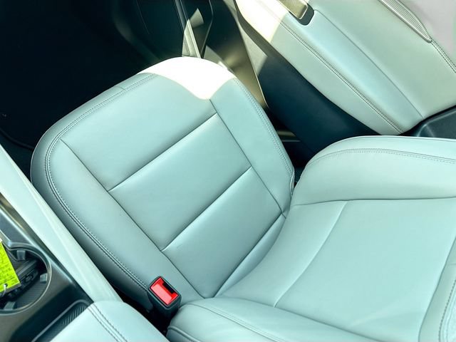 Certified 2025 Ford Explorer Active w/ Active Comfort Package AWD/4WD image 32