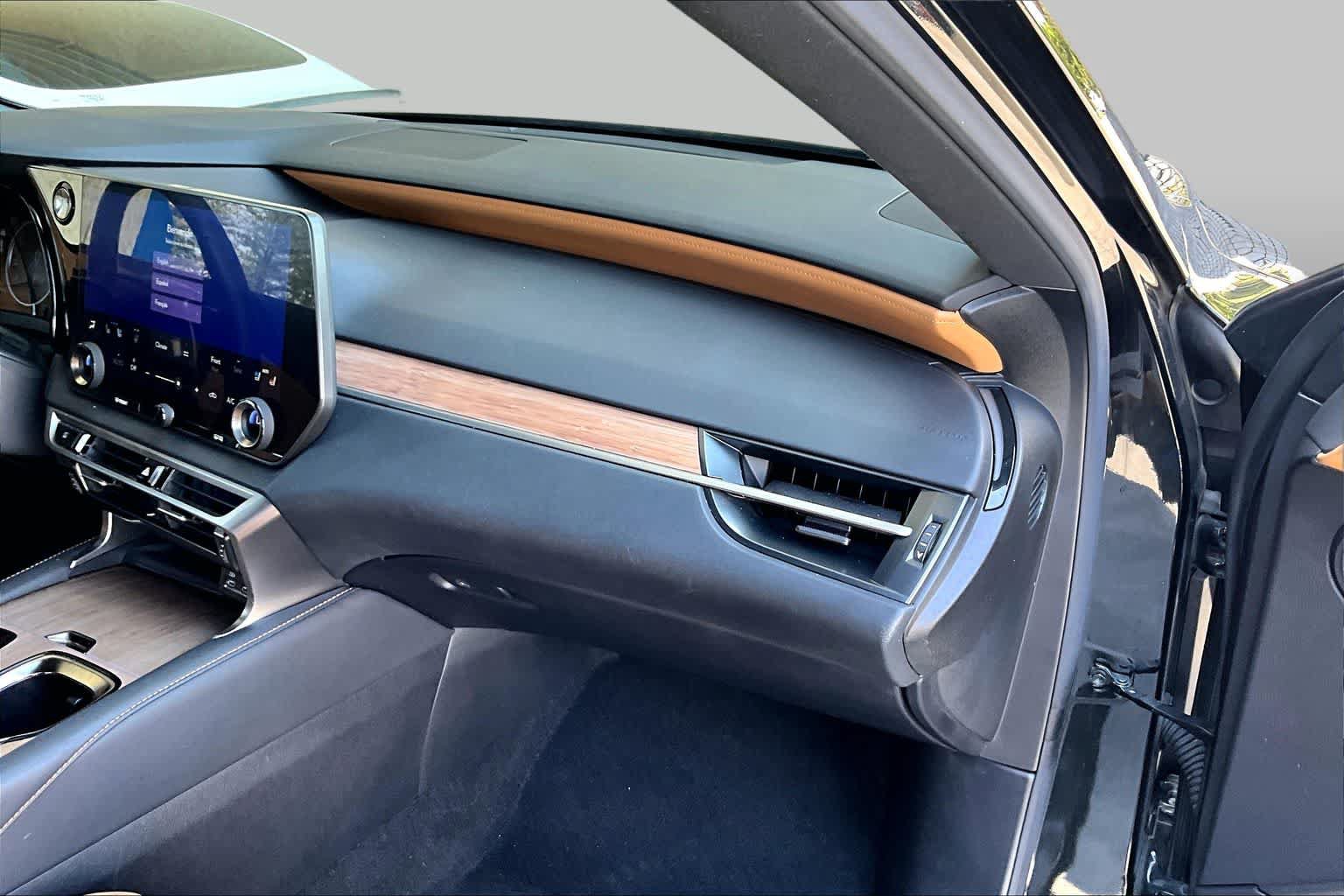 Used 2023 Lexus RX 350 Premium Plus w/ Cold Area Package FWD image 19