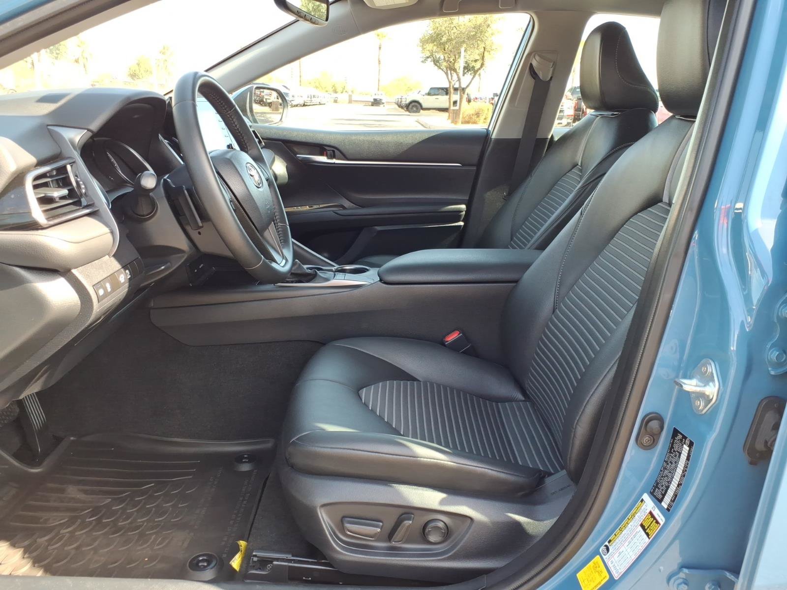 Used 2023 Toyota Camry SE w/ Convenience Package FWD image 13