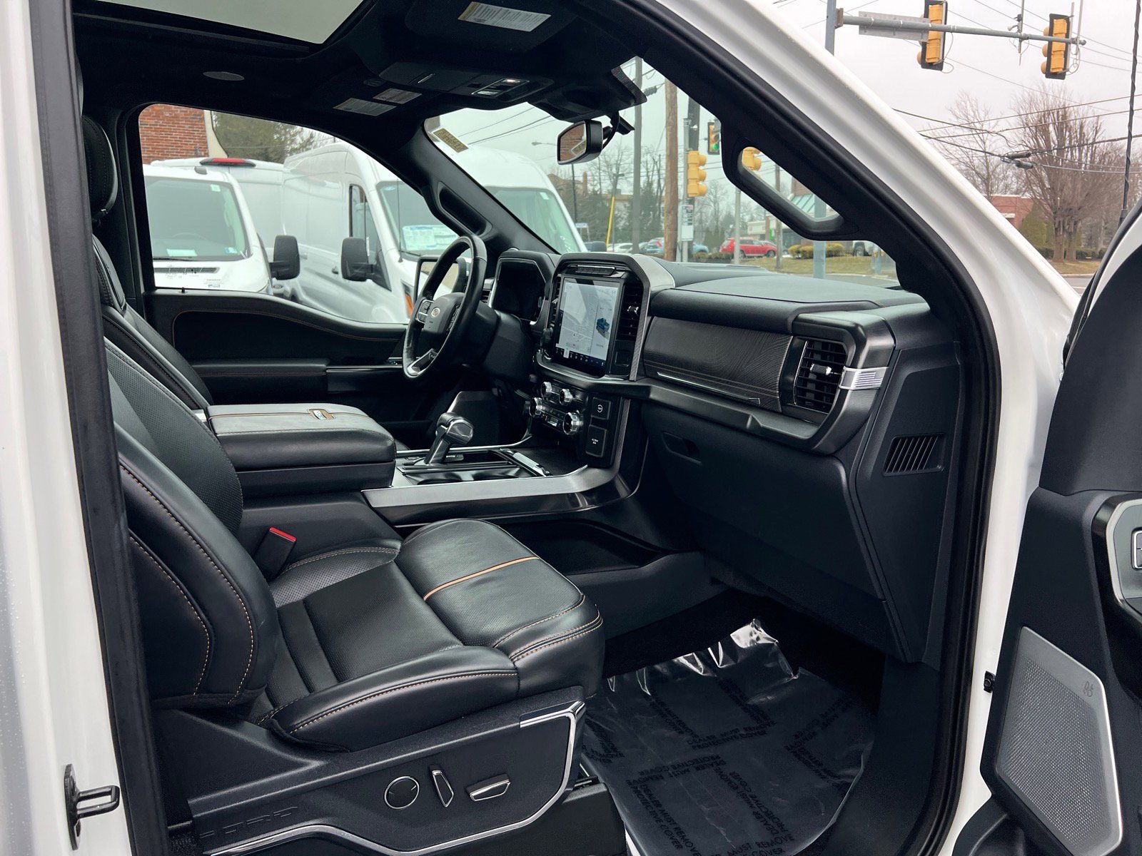 Certified 2022 Ford F150 Platinum w/ Equipment Group 701A High image 32