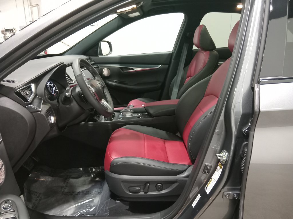 Used 2025 INFINITI QX50 Sport AWD/4WD image 16