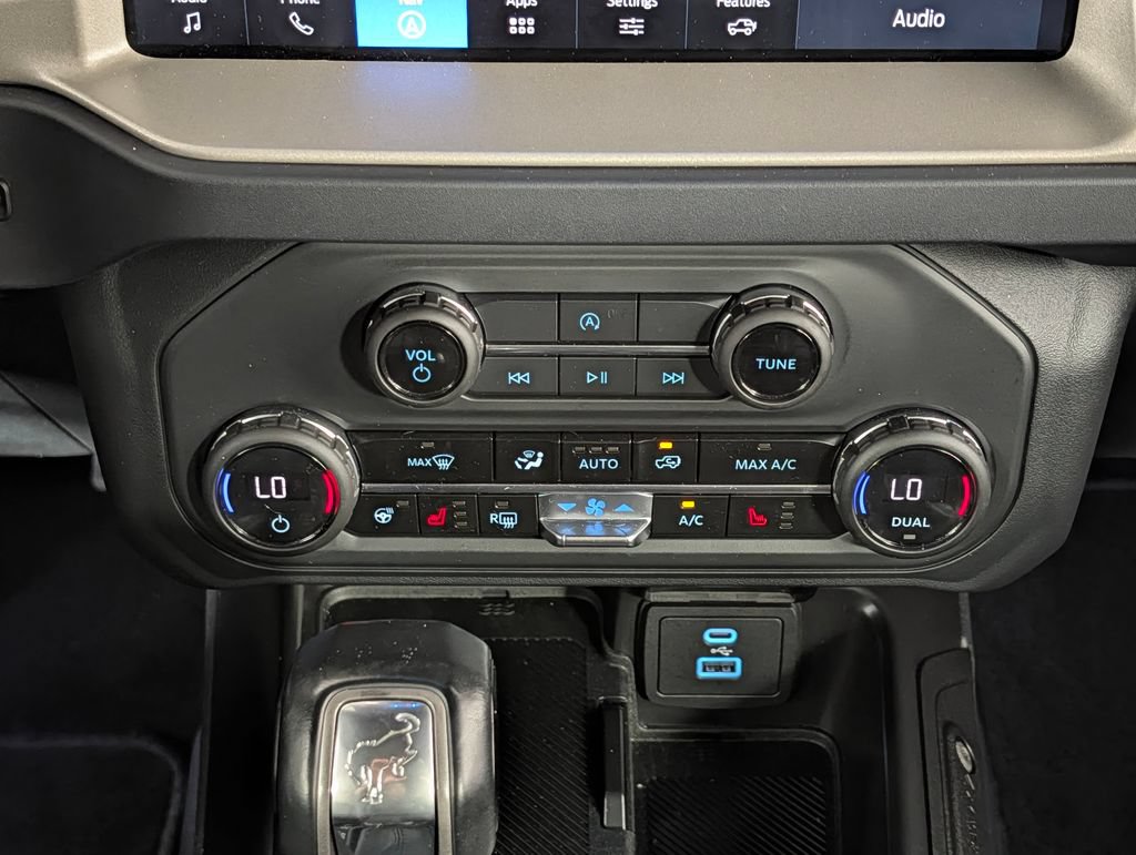 Certified 2025 Ford Bronco Outer Banks AWD/4WD image 16