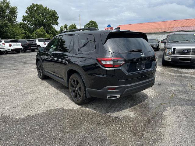 Used 2025 Honda Pilot Black Edition image 4