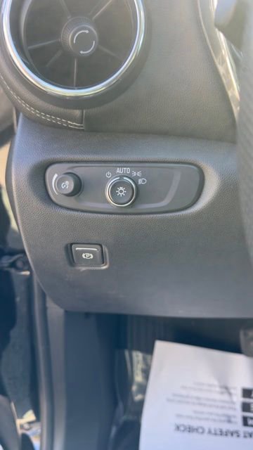 Used 2023 Chevrolet Blazer LT w/ Convenience Package image 11