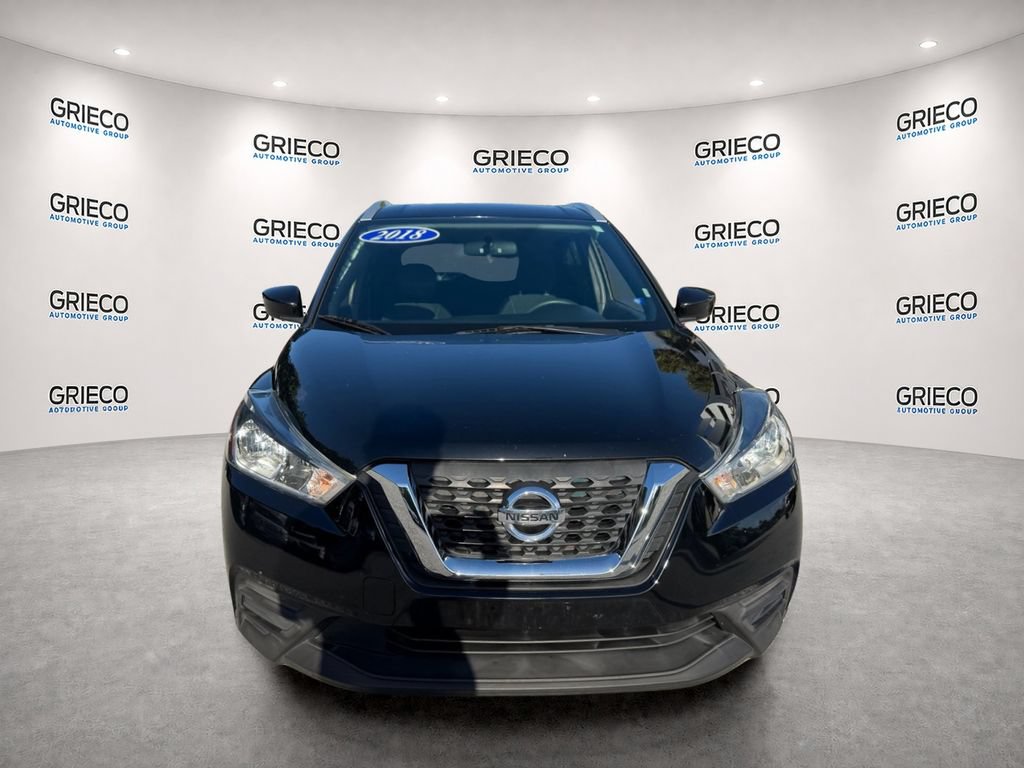 Used 2018 Nissan Kicks SV w/ Exterior Electronics Package FWD image 2