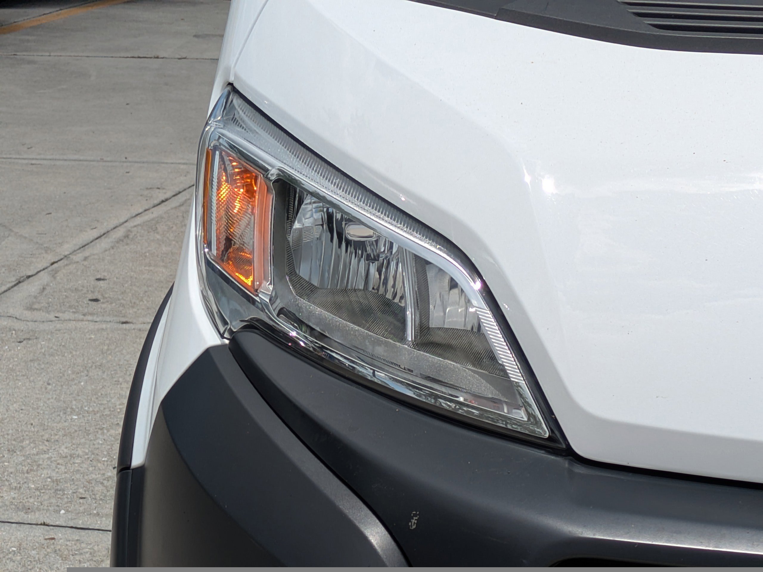 Used 2024 RAM ProMaster 2500 w/ Convenience Group FWD image 9