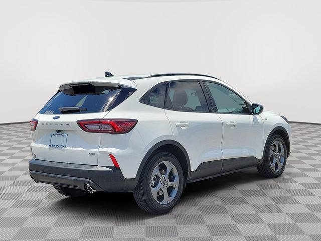 Certified 2025 Ford Escape ST-Line w/ Equipment Group 301A FWD image 5