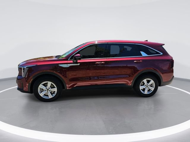 Used 2025 Kia Sorento LX FWD image 2