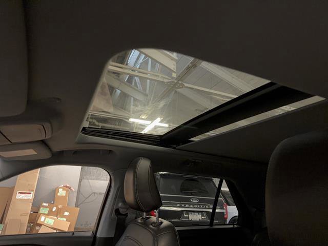 Certified 2022 Ford Explorer XLT w/ Equipment Group 202A image 15