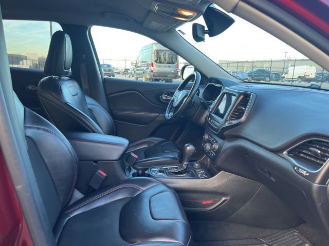 Used 2020 Jeep Cherokee Trailhawk w/ Cold Weather Group image 8