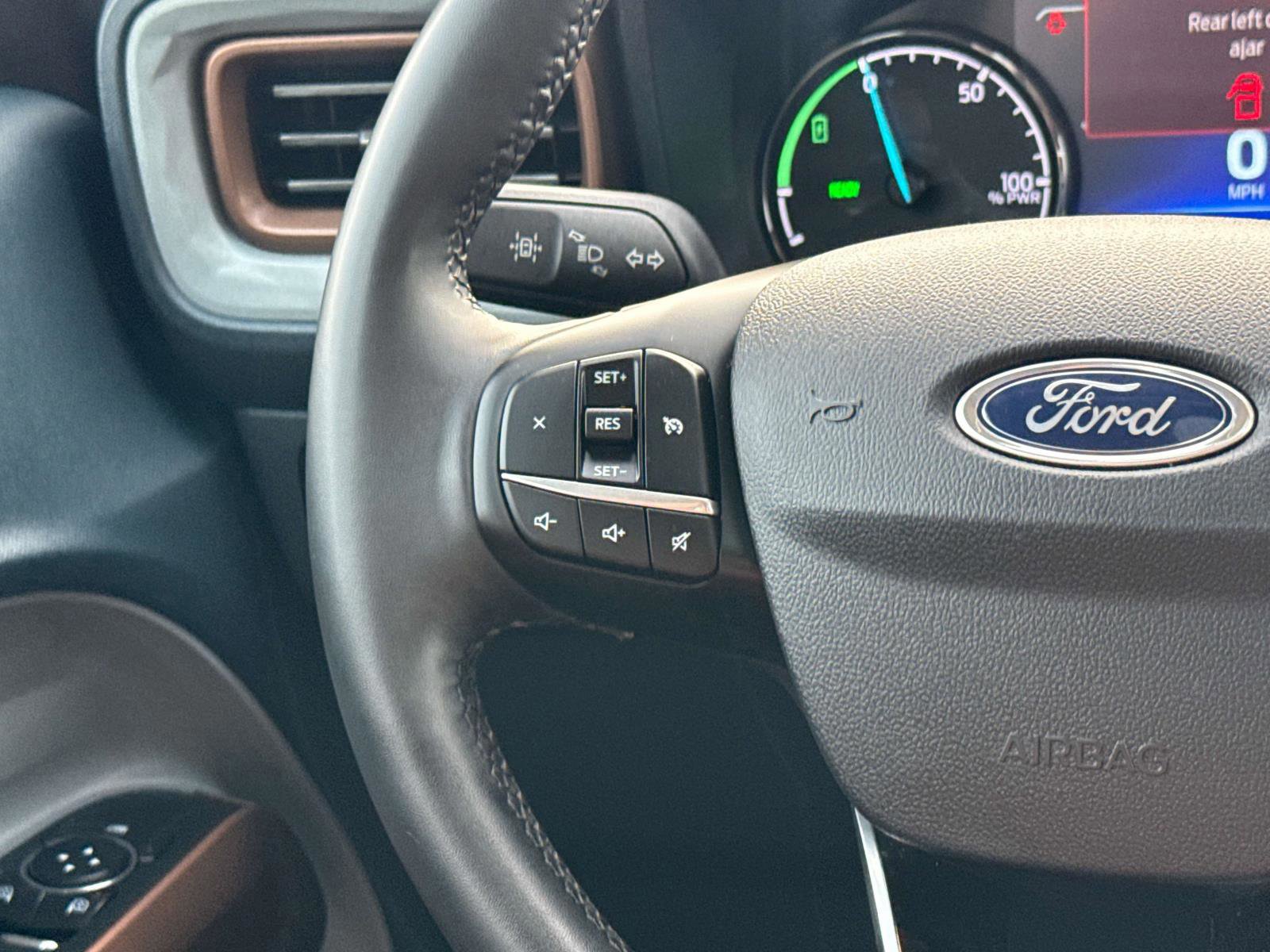 Certified 2023 Ford Maverick Lariat w/ Lariat Luxury Package image 17