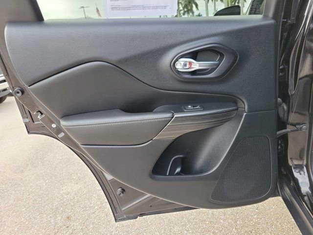 Used 2017 Jeep Cherokee High Altitude w/ Technology Group image 13