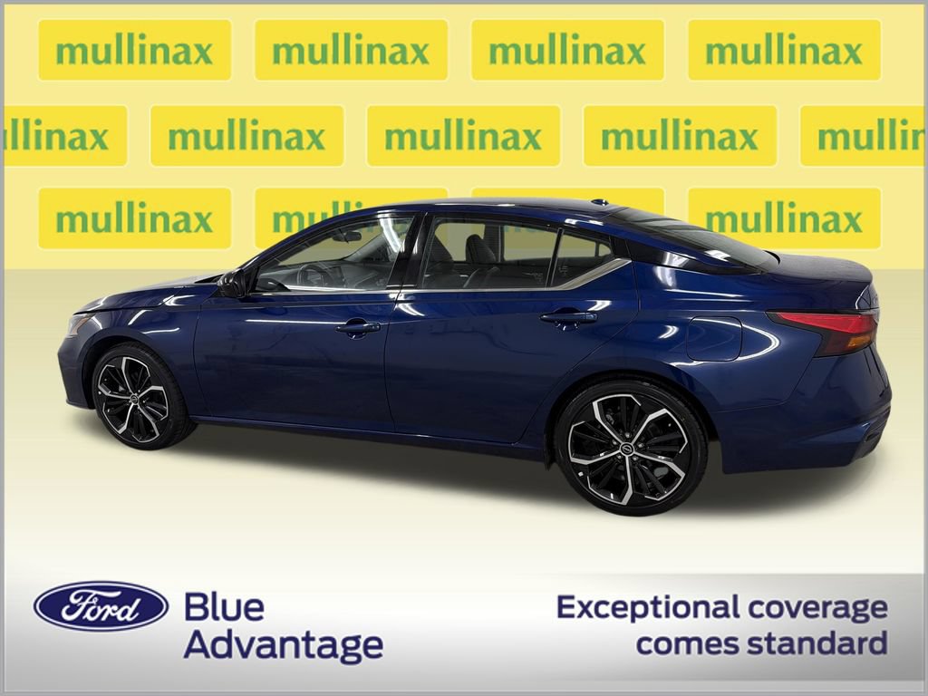 Used 2024 Nissan Altima 2.5 SR FWD image 11