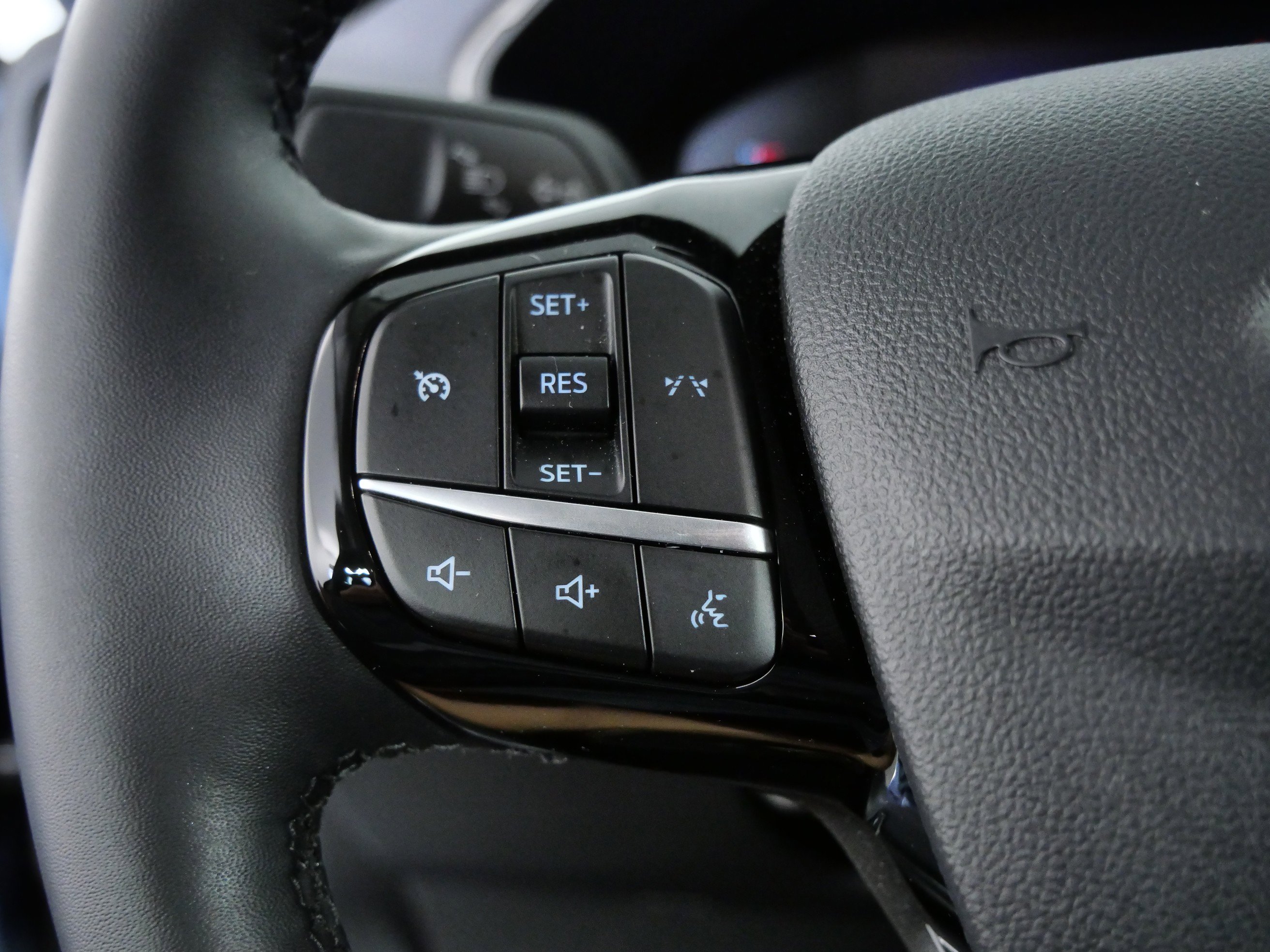 Certified 2023 Ford Escape Active AWD/4WD image 23