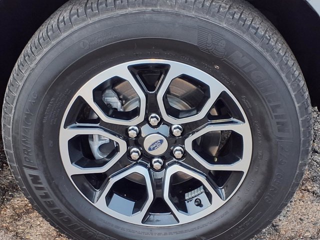 Certified 2023 Ford Expedition XLT image 32