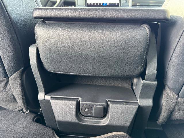 Certified 2024 Ford F250 Lariat w/ Black Appearance Package image 11