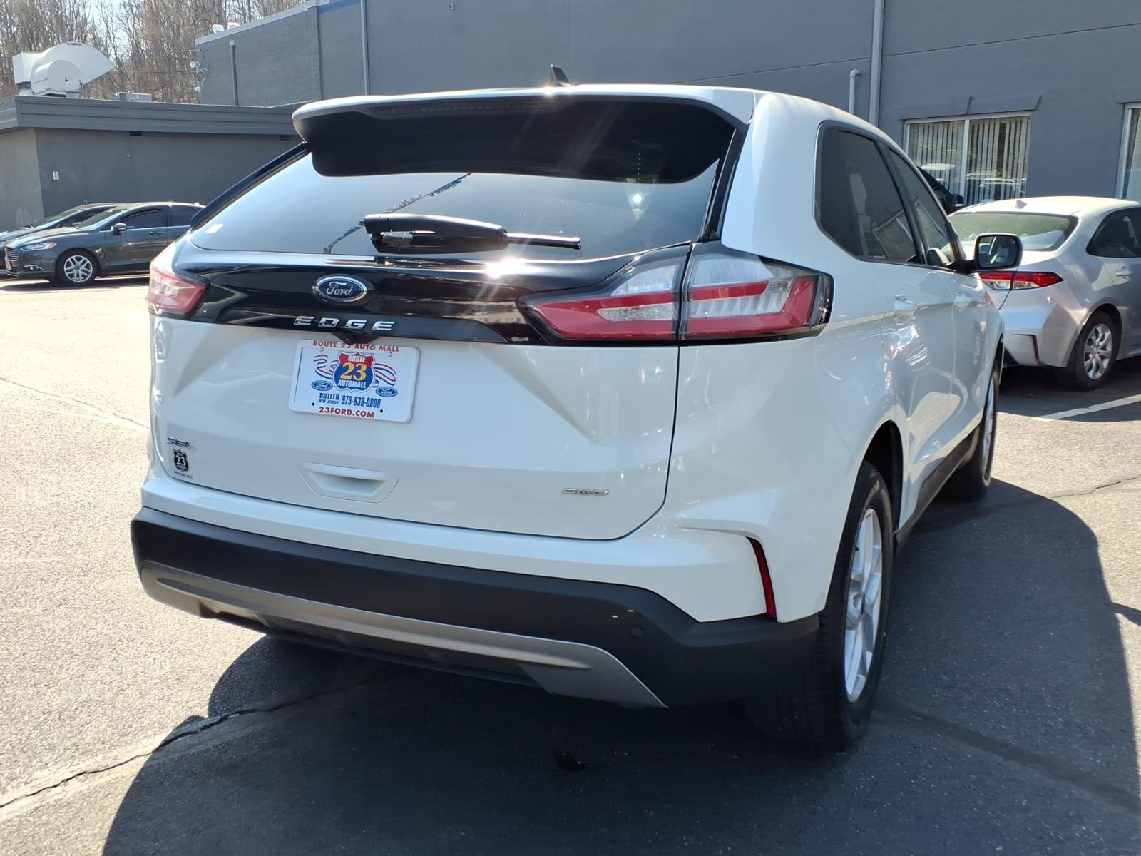 Certified 2022 Ford Edge SEL w/ Convenience Package AWD/4WD image 8