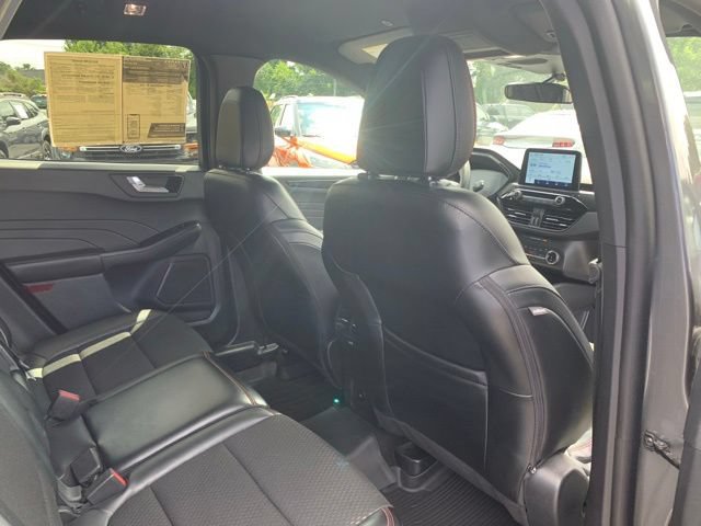 Certified 2025 Ford Escape ST-Line AWD/4WD image 12