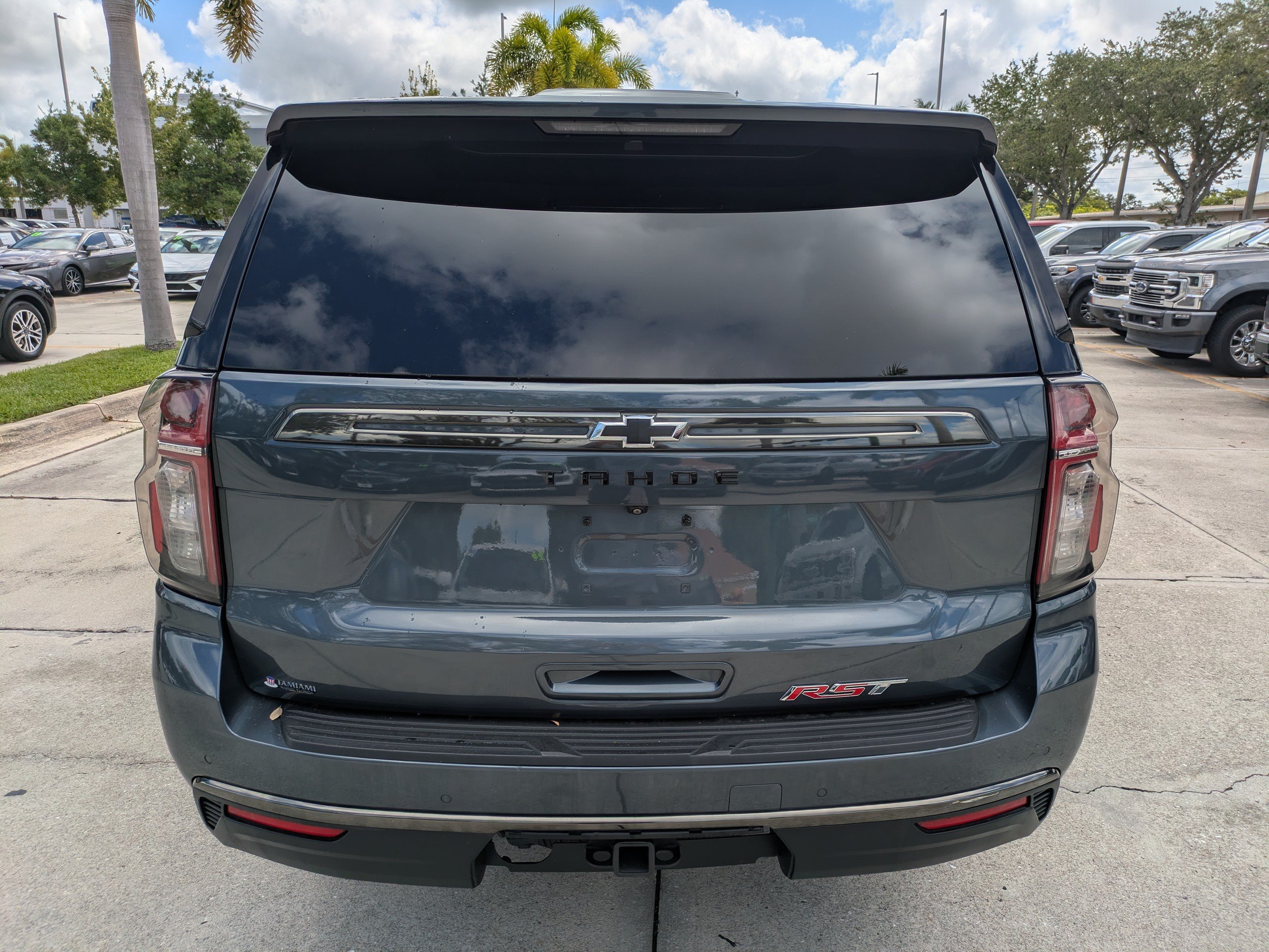 Used 2021 Chevrolet Tahoe RST w/ Luxury Package RWD image 5