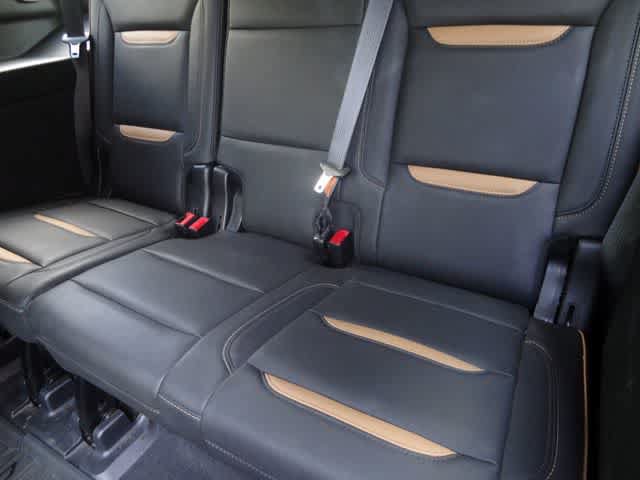Used 2021 GMC Yukon AT4 w/ Technology Package AWD/4WD image 9