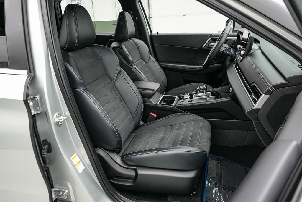 Used 2024 Mitsubishi Outlander SE image 26