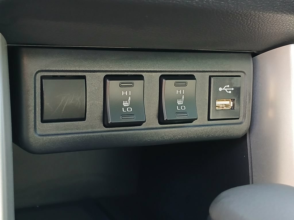 Used 2022 Toyota Corolla Cross XLE w/ Convenience Package FWD image 15