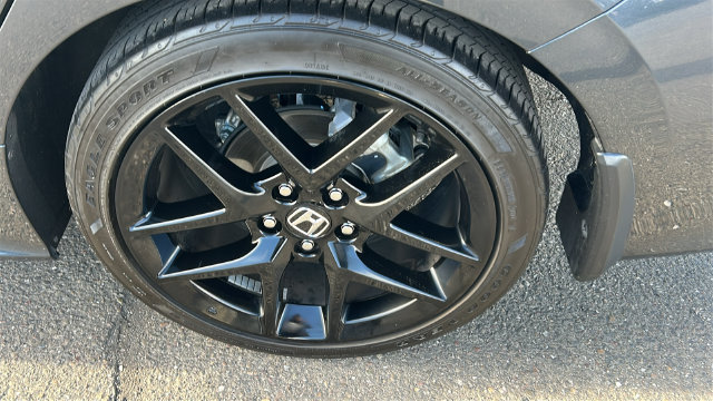 Used 2025 Honda Civic Sport image 6