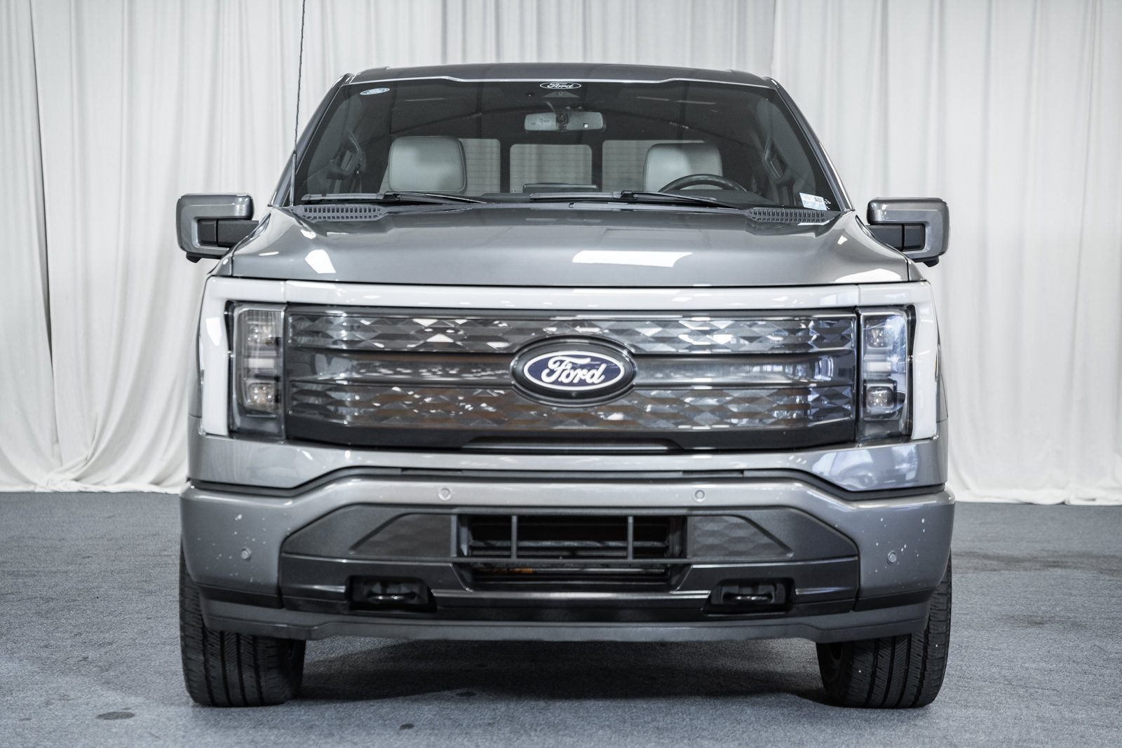 Certified 2025 Ford F150 Lightning Platinum AWD/4WD image 2