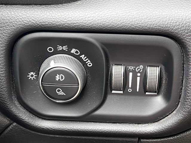 Used 2024 RAM 2500 Laramie AWD/4WD image 19