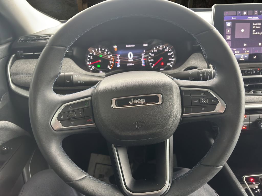 Used 2022 Jeep Compass Latitude FWD image 20
