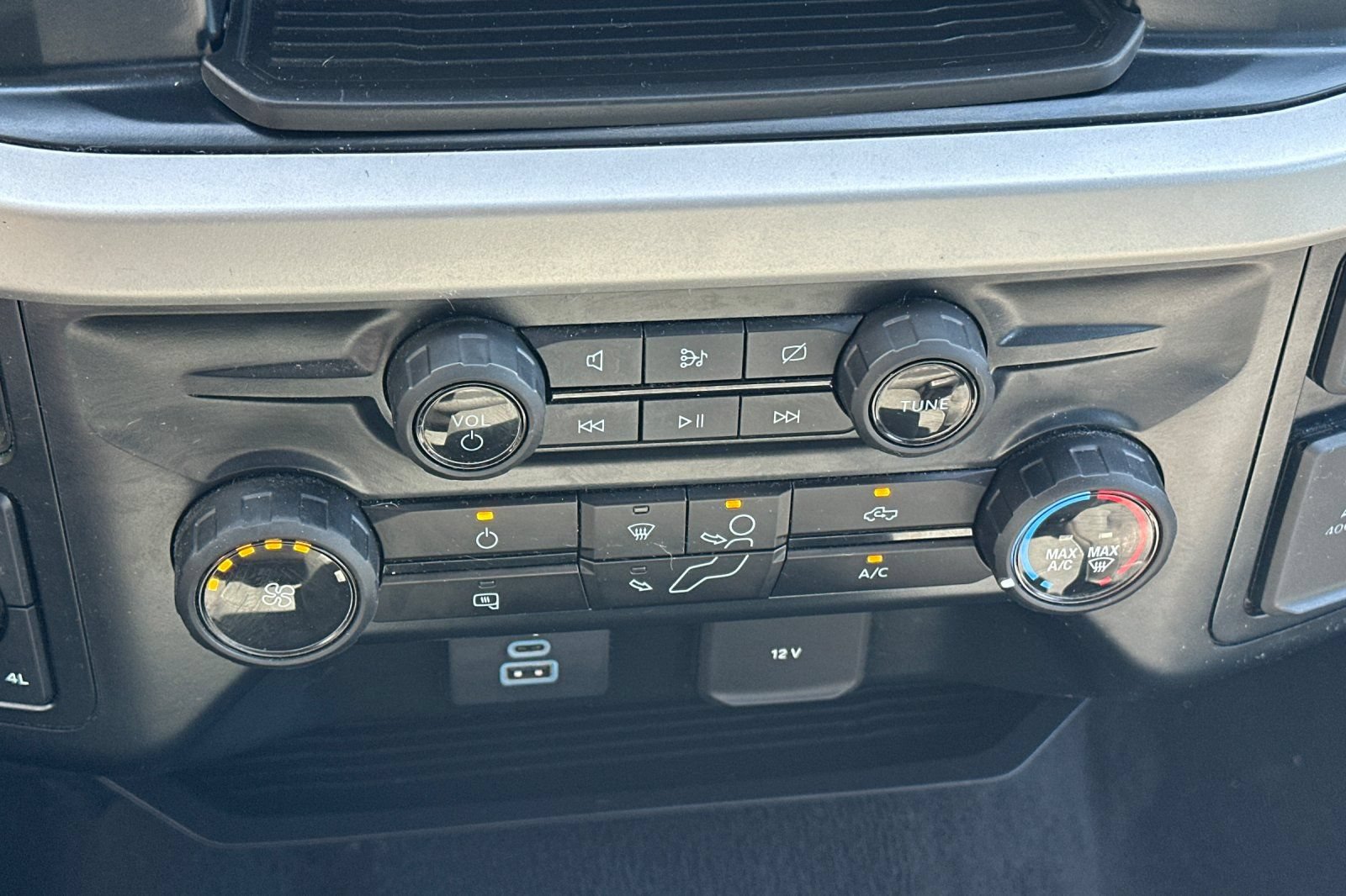 Certified 2023 Ford F250 XLT w/ 360-Degree Camera Package AWD/4WD image 20