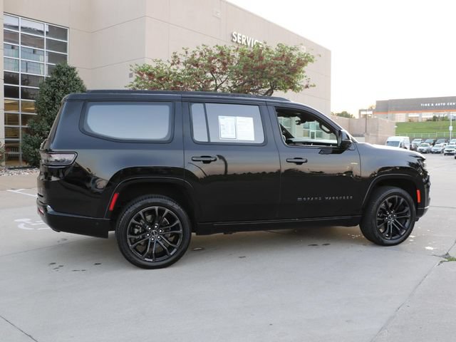 Used 2023 Jeep Grand Wagoneer Series III AWD/4WD image 7