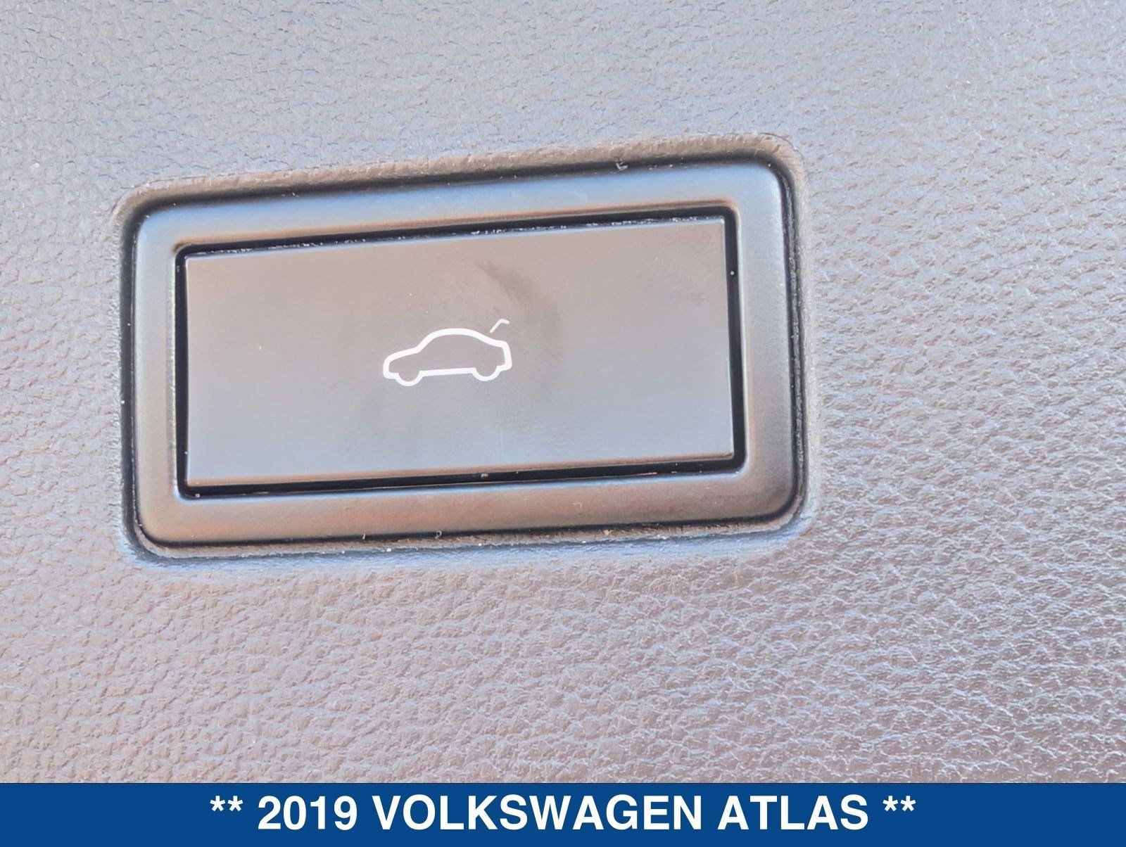 Used 2019 Volkswagen Atlas SEL FWD image 14