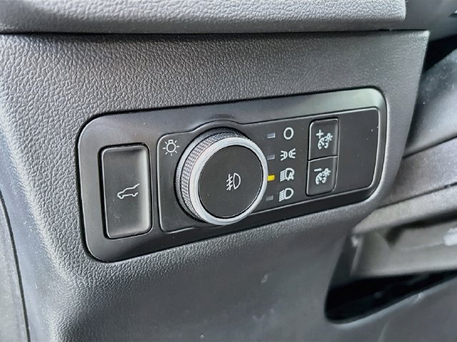 Certified 2025 Ford Escape ST-Line Select AWD/4WD image 10
