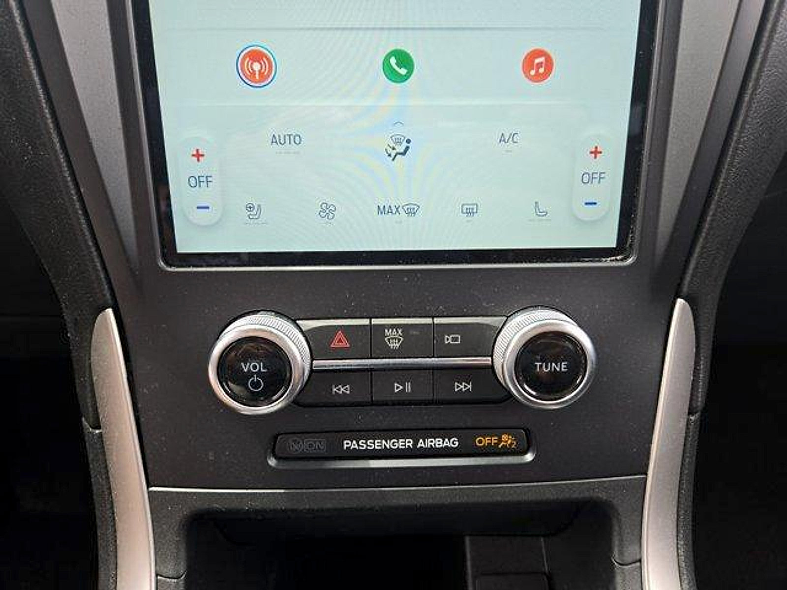 Certified 2024 Ford Edge SEL w/ Convenience Package AWD/4WD image 20