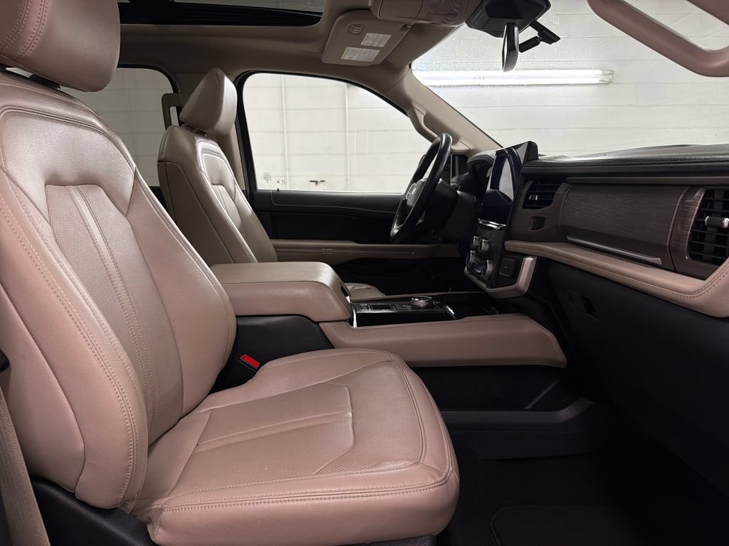 Certified 2024 Ford Expedition Max Limited RWD image 33