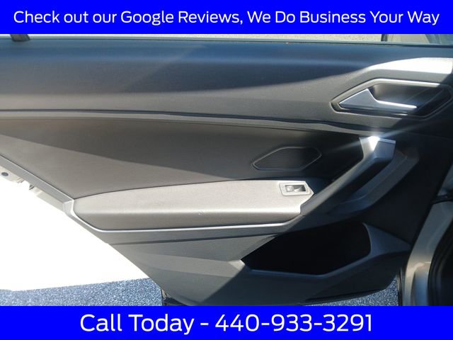 Used 2021 Volkswagen Tiguan SE AWD/4WD image 31
