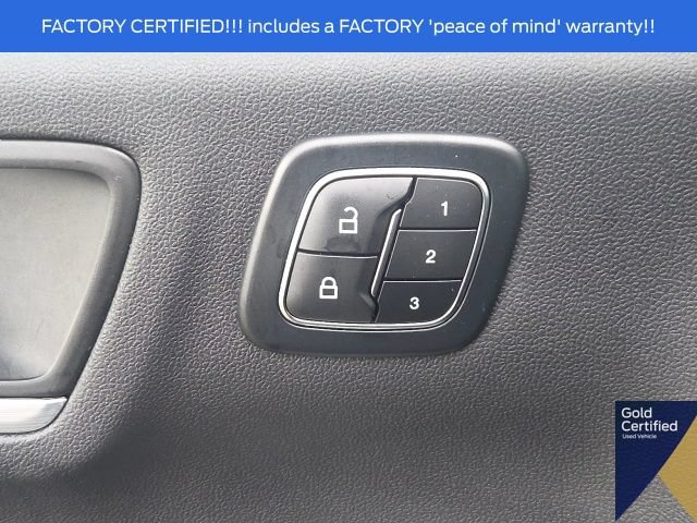 Certified 2025 Ford Escape Platinum AWD/4WD image 24