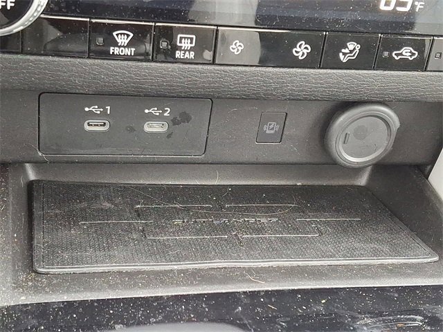 Used 2025 Mitsubishi Outlander SE image 28